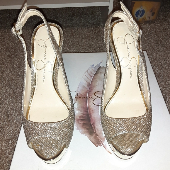Jessica Simpson Heels - Picture 2 of 5